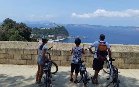 Naples: City Highlights Guided Bike Tour