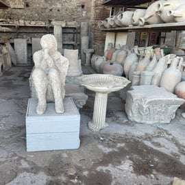 From Positano: Pompeii Ruins Small Group Guided Tour