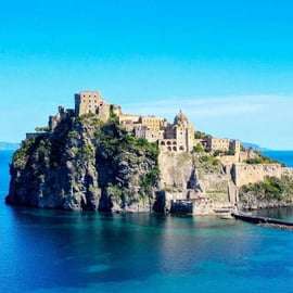 Tour de l'île d'Ischia en bateau avec escale à Sant'Angelo