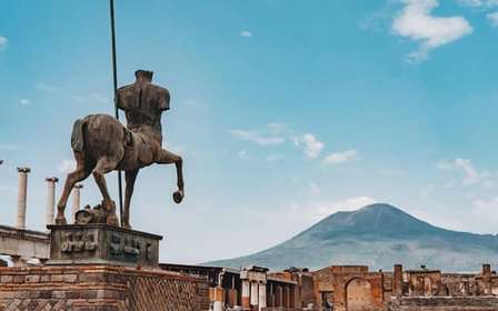 From Naples Port: Vesuvius and Pompeii Tour with Tickets
