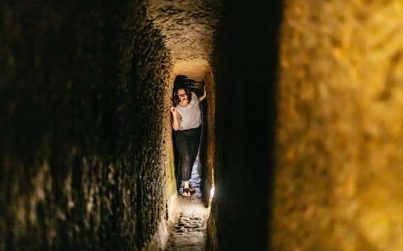 Naples: Spanish Quarters Underground Guided Tour