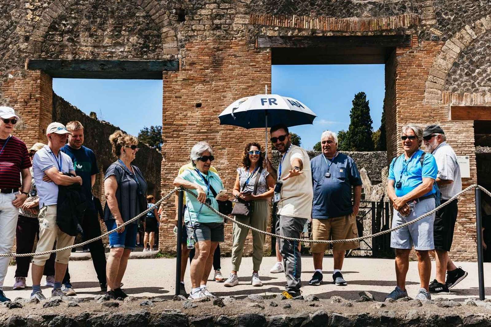 Výlet do Pompejí z výletní lodi s archeologem a autobusem