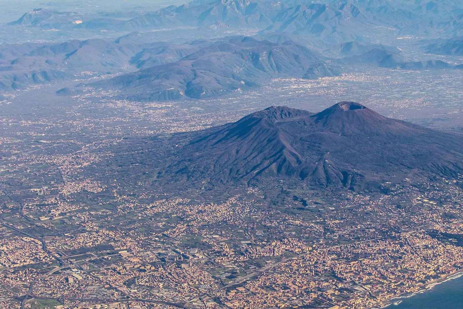 From Pompeii: Bus Transfer to Vesuvius with Park Entry Fee