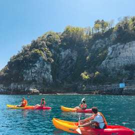 Sorrento: Kajaková túra v malé skupině do Bagni Regina Giovanna