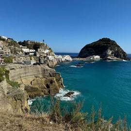 Tour de l'île d'Ischia en bateau avec escale à Sant'Angelo