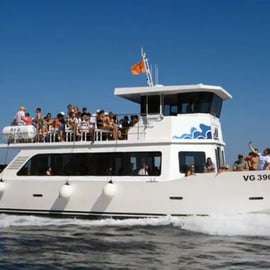 Capri: Island Boat Tour with Blue Grotto Stop
