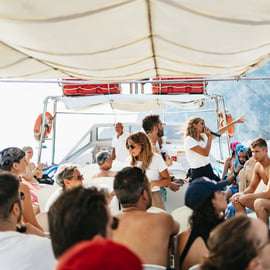 Boottocht rond Capri langs grotten en Faraglioni
