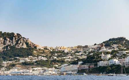 Capri Boat Trip with Grottos: Faraglioni and Green Grotto