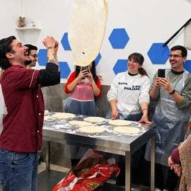 Neapolitan Pizza Making Class with Tiramisù in Naples