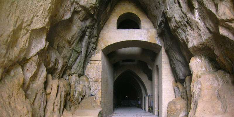 Crypta Neapolitana (jeskyně Posillipo)