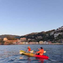 Sorrento: Kajaková túra v malé skupině do Bagni Regina Giovanna