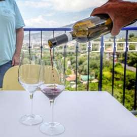 5 Degustaciones de Vino con Productos Típicos en la Costa Sorrentina