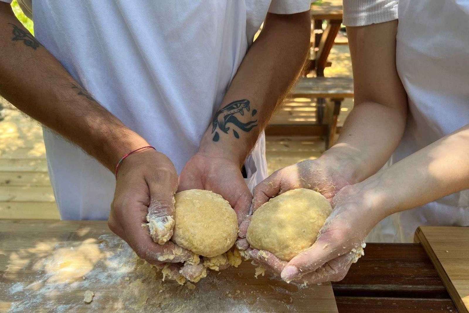 Cours de cuisine à Sorrente dans un jardin avec O'Masto