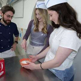Kurz vaření pizzy a tiramisu v Neapoli s pečením v peci