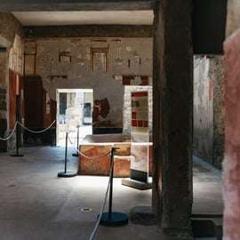 Pompeii and Vesuvius Day Trip with Pizza Lunch