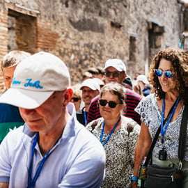 Výlet do Pompejí z výletní lodi s archeologem a autobusem