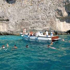 Plavba kolem Capri pro malé skupiny s ochutnávkou limoncella