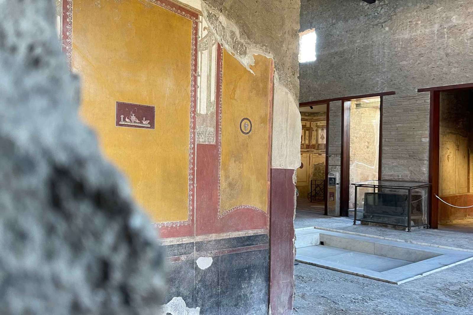 From Naples: Pompeii Guided Tour with Skip-the-Line Tickets