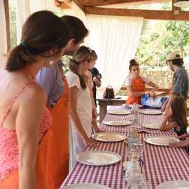 Sorrento: Farm Tour with Cheese Tasting & Pizza Making Class