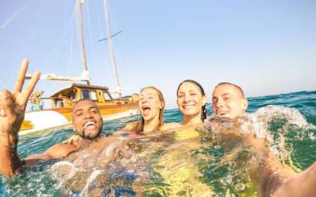 Positano: Boat Adventure, Caves, Beaches, Snorkeling, Amalfi