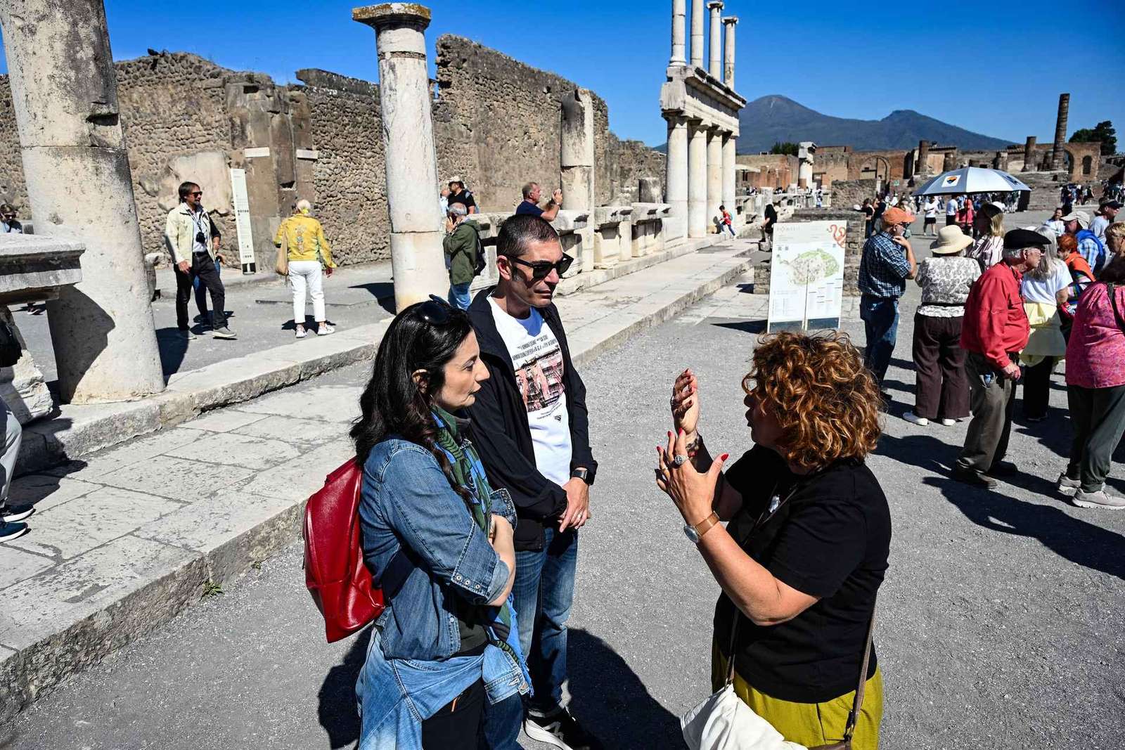 Pompeii Tour with Archaeologist and Skip-the-Line Entry