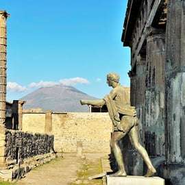 From Naples: Pompeii Guided Tour with Skip-the-Line Tickets