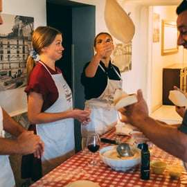 Sorrento: Zajęcia z robienia pizzy w szkole gotowania Tirabusciò