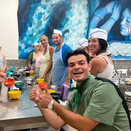 Neapolitan Pizza Making Class with Tiramisù in Naples