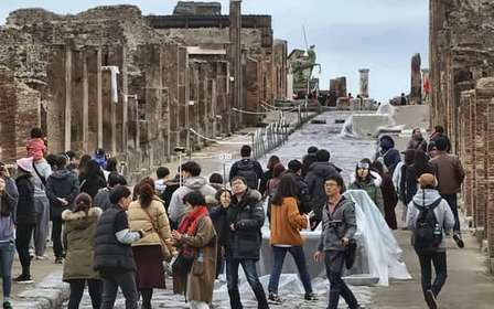 From Naples: Pompeii and Vesuvius with Pizza-Making Class